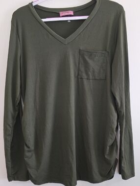 Ragdoll Olive V-Neck Long Sleeve Pocket Tee